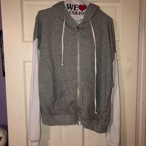 WILDFOX ZIP UP BASEBALL HOODIE